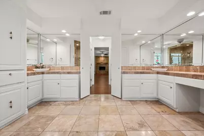 8111 Russell Curry Road, Arlington, TX 76001 - Photo 26