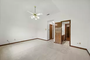 8111 Russell Curry Rd, Arlington, TX 76001 - Photo 34