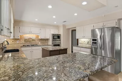 8111 Russell Curry Road, Arlington, TX 76001 - Photo 14
