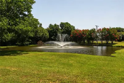 8111 Russell Curry Road, Arlington, TX 76001 - Photo 10