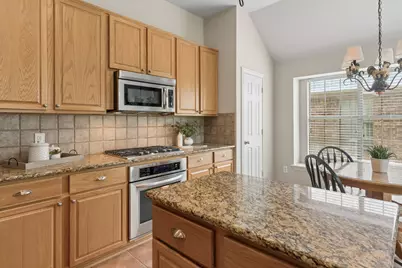 2512 Stone Meadows Drive, Little Elm, TX 75068 - Photo 6