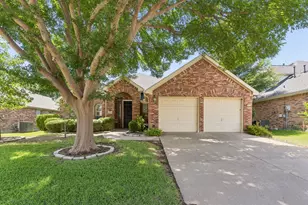2512 Stone Meadows Dr, Little Elm, TX 75068 - Photo 1