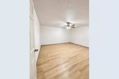4413 Menzer Road, Fort Worth, TX 76103 - Photo 8