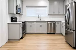 4413 Menzer Rd, Fort Worth, TX 76103 - Photo 2