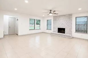 4413 Menzer Rd, Fort Worth, TX 76103 - Photo 14