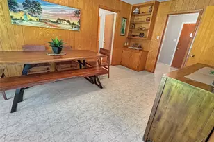 305 S Weatherford St, Chico, TX 76431 - Photo 4
