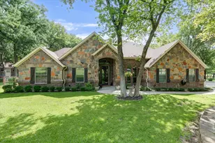 144 Overton Ridge Cir, Weatherford, TX 76088 - Photo 2