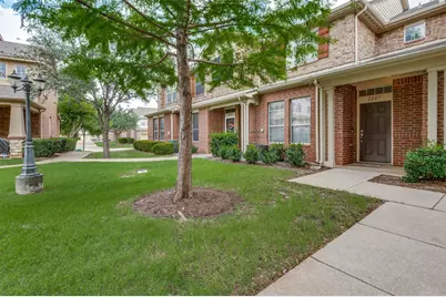 2207 Biscayne Park Lane, Grand Prairie, TX 75050 - Photo 2