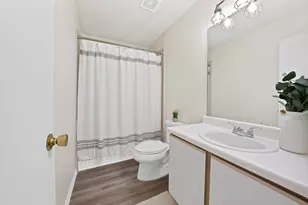 1004 Springcreek Dr, Denton, TX 76210 - Photo 18