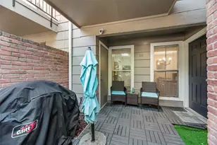 7510 Holly Hill Dr, Dallas, TX 75231 - Photo 4