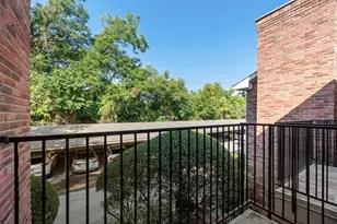 7510 Holly Hill Dr, Dallas, TX 75231 - Photo 28