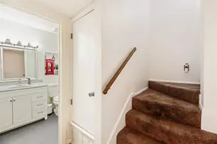 7510 Holly Hill Dr, Dallas, TX 75231 - Photo 16