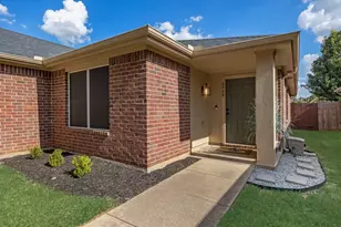 4848 Trail Hollow Dr, Fort Worth, TX 76244 - Photo 2