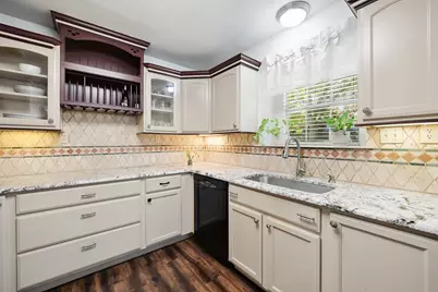 5615 Vinewood Drive, Garland, TX 75043 - Photo 12