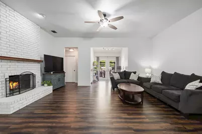 5615 Vinewood Drive, Garland, TX 75043 - Photo 4