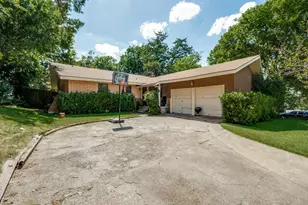 5511 Singing Hills Dr, Dallas, TX 75241 - Photo 1