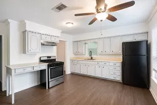709 Dr Martin Luther King Jr Blvd, Waxahachie, TX 75165 - Photo 6
