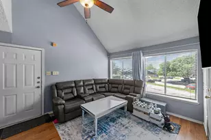 9815 Walnut St, Dallas, TX 75243 - Photo 6