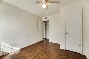 106 E Cedar St, Arlington, TX 76011 - Photo 16