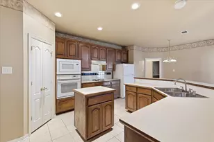 1060 Cornell Dr, Carrollton, TX 75007 - Photo 12
