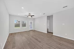 825 Apeldoorn Trl, Little Elm, TX 75068 - Photo 8