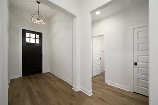 300 Bronco Dr, Pilot Point, TX 76258 - Photo 6