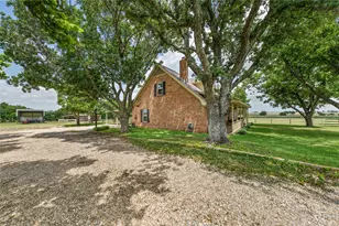 443 Rost Rd, McGregor, TX 76657 - Photo 34