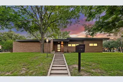 511 Sunset Street, Clifton, TX 76634 - Photo 1