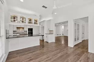 1405 Briar Dr, Bedford, TX 76022 - Photo 6