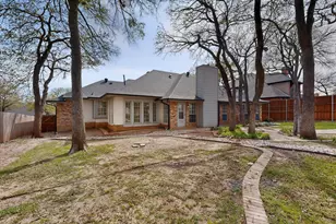 1405 Briar Dr, Bedford, TX 76022 - Photo 38