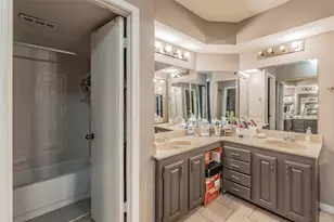 219 Shady Ln Dr, Fort Worth, TX 76112 - Photo 20
