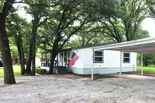 2008 Dorothy Dr, Burleson, TX 76028 - Photo 4