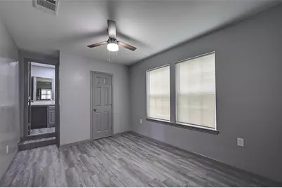 4913 Tahoe Drive, Fort Worth, TX 76119 - Photo 8