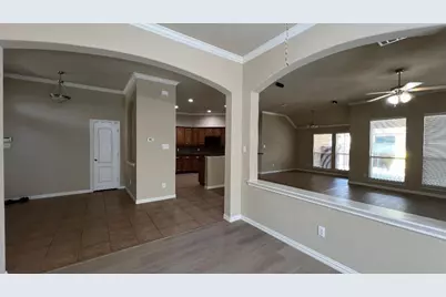 5823 Sunny Meadow Lane, Grand Prairie, TX 75052 - Photo 4