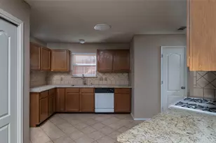 901 Elizabeth Dr, Lewisville, TX 75067 - Photo 14