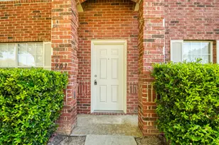 901 Elizabeth Dr, Lewisville, TX 75067 - Photo 4