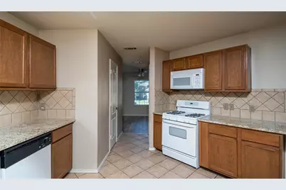 901 Elizabeth Drive, Lewisville, TX 75067 - Photo 16