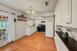 224 E Grubb Dr, Mesquite, TX 75149 - Photo 8