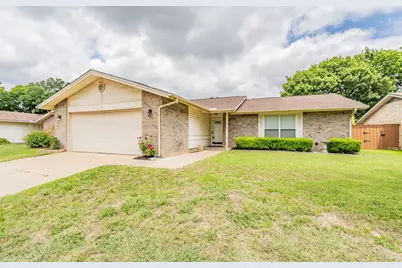 705 Salem Drive, Arlington, TX 76014 - Photo 1