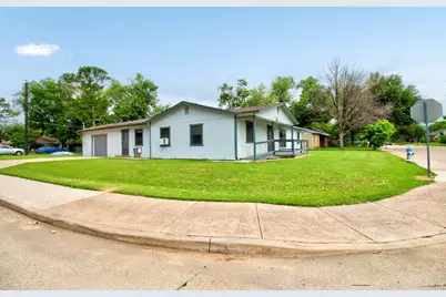 105 E Park Street, Little Elm, TX 75068 - Photo 8