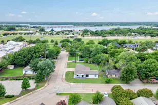 105 E Park St, Little Elm, TX 75068 - Photo 1