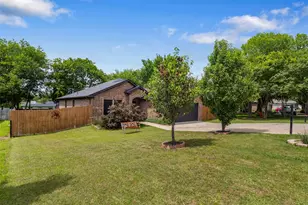 520 Stafford Dr, Seagoville, TX 75159 - Photo 2