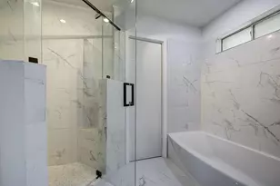 2225 Stone Creek Dr, Plano, TX 75075 - Photo 30