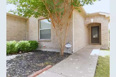 1648 Crown Point Drive, Little Elm, TX 75036 - Photo 4