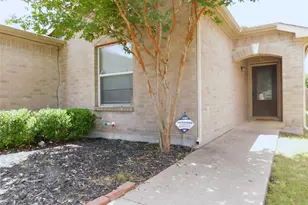 1648 Crown Point Dr, Little Elm, TX 75036 - Photo 4
