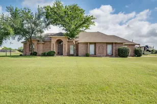 431 McAlpin Rd, Midlothian, TX 76065 - Photo 1