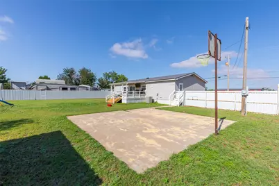 401 Haynes Street, Merkel, TX 79536 - Photo 36