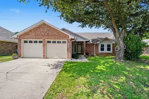 6852 Megan Ln, North Richland Hills, TX 76182 - Photo 1