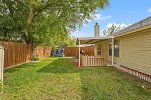4702 Grovetree Ln, Garland, TX 75043 - Photo 12