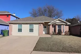 4702 Grovetree Ln, Garland, TX 75043 - Photo 2